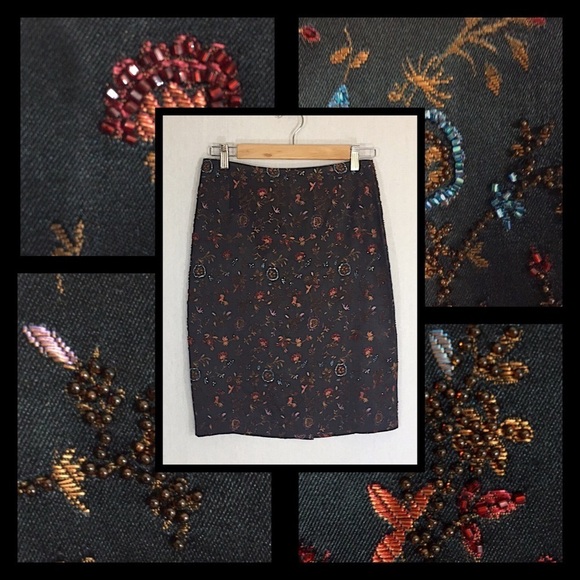 David Meister beaded & embroidered satin skirt - Picture 7 of 7